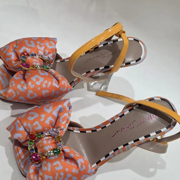 Betsey Johnson Size 6 Orange Patterned Bow Slingback Heels with Gem Accent - Picture 2 of 6